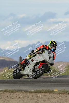 media/Nov-16-2025-Race Pace (Sun) [[8c5fa54630]]/Non Verified Riders (1st 20 Minutes)/7-Turn 9 Entry (210pm)/